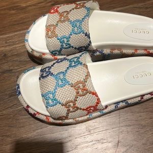 Size 10 ladies Gucci canvas slides